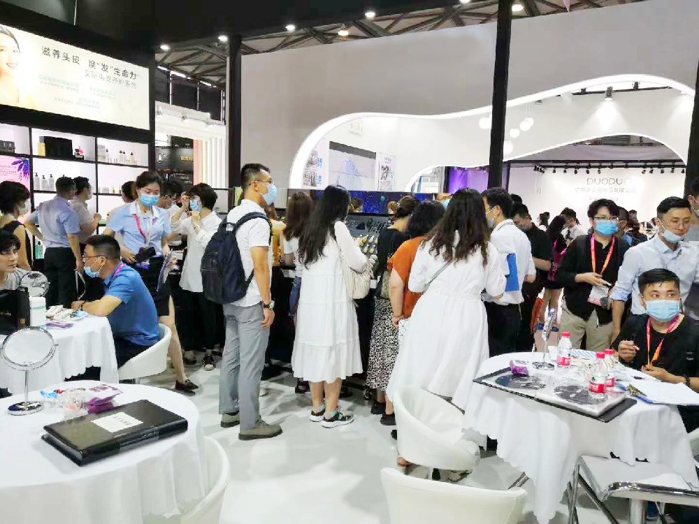 美博会资讯丨艾妍带你星际穿越