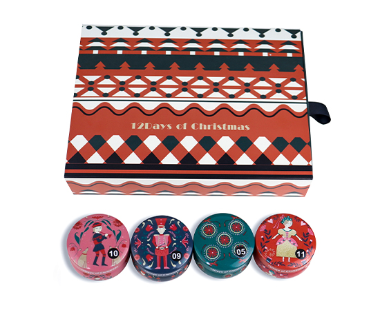 12PCS Christmas Scented Candle Set in Tinplate Can  D6.2xH4.4cm